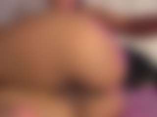 pocahotass-11's Live Sex Cam Show