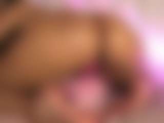 pocahotass-11's Live Sex Cam Show