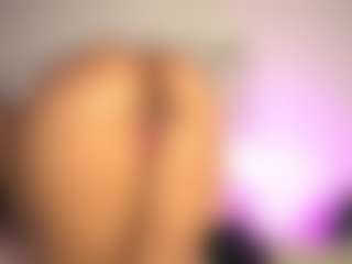 pocahotass-11's Live Sex Cam Show