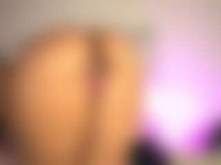 pocahotass-11's Live Sex Cam Show