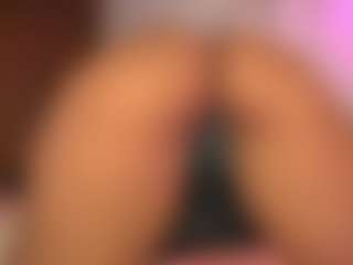 pocahotass-11's Live Sex Cam Show