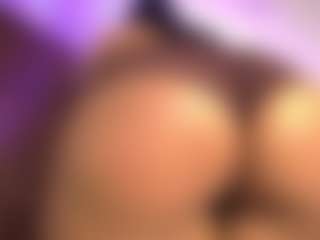 pocahotass-11's Live Sex Cam Show
