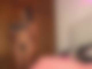 pocahotass-11's Live Sex Cam Show
