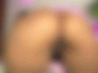 pocahotass-11's Live Sex Cam Show