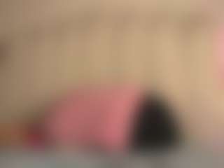 pocahotass-11's Live Sex Cam Show