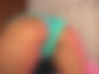 pocahotass-11's Live Sex Cam Show