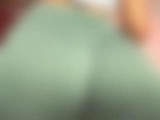 pocahotass-11's Live Sex Cam Show