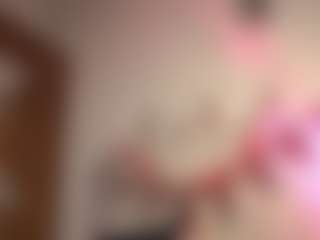 pocahotass-11's Live Sex Cam Show