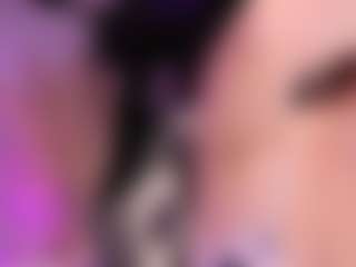 Live cam show with AlliceLover - Facial on Gym Cam Girls