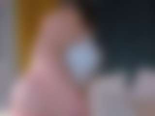 Chloe-Whitee's Live Sex Cam Show