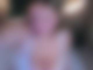 Chloe-Whitee's Live Sex Cam Show