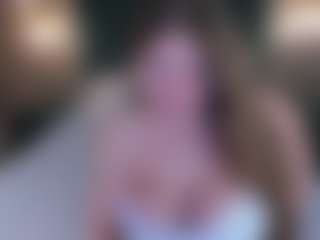 Chloe-Whitee's Live Sex Cam Show