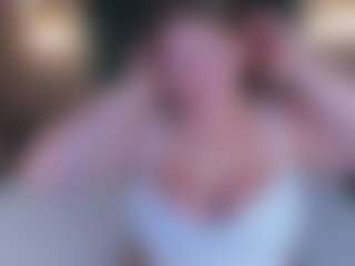 Chloe-Whitee's Live Sex Cam Show