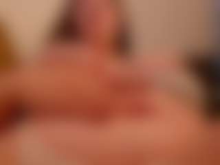 Live cam show with Chloe-Whitee - Spank Brown Hair on Camsoda
