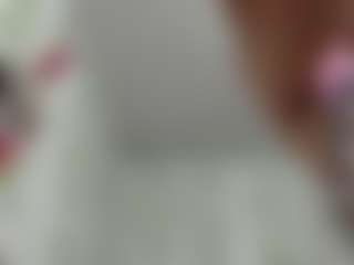 Live cam show with Emiliaa-Rosse - Solo on pussylord.com