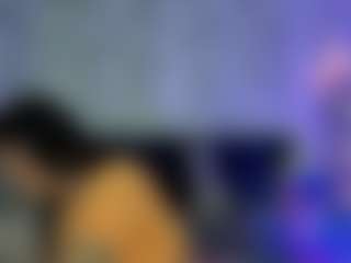 Live cam show with Emiliaa-Rosse - Nature on xDating