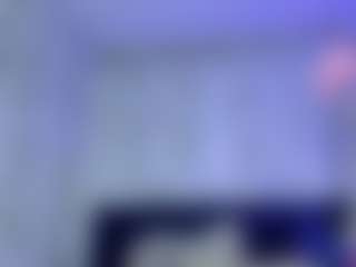 Live cam show with Emiliaa-Rosse - Naughty on Pornisteam.com