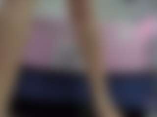 Emiliaa-Rosse's Live Sex Cam Show