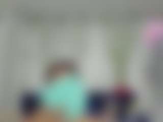 Emiliaa-Rosse MILF webcam performer live streaming
