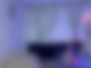 Emiliaa-Rosse MILF webcam performer live streaming