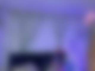 Live cam show with Emiliaa-Rosse - Mature on Gym Cam Girls
