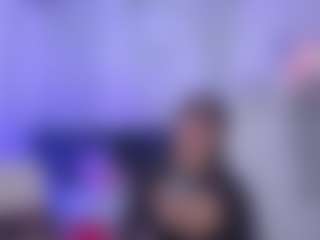 Emiliaa-Rosse's Live Sex Cam Show