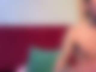 Live cam show with Danna Rouse - Ball Sucking on WildCum