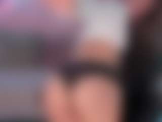 Isabella Moreau's Live Sex Cam Show