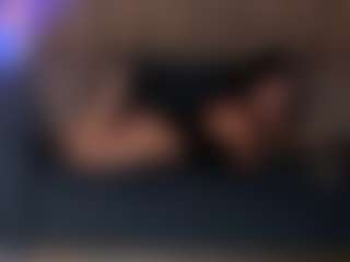 Live cam show with Isabella Moreau - Average on sexytreat.net