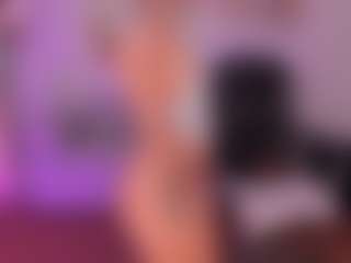 Isabella Moreau's Live Sex Cam Show