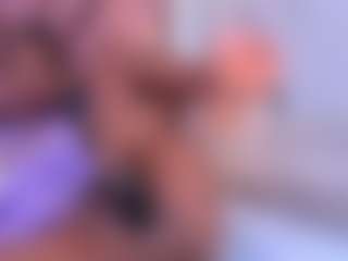 Live cam show with Averlie-Sterling - Oil on livesuperchat.net