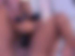 Averlie-Sterling's Live Sex Cam Show