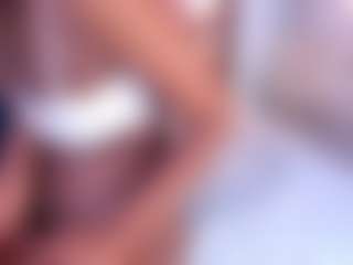 Live cam show with Averlie-Sterling - Ebony on Camsoda | colombia
