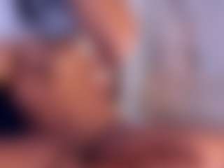 Live cam show with Averlie-Sterling - Black Petite on Camsoda Late Night