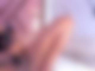 Live cam show with Averlie-Sterling - Black Petite on Gym Cam Girls