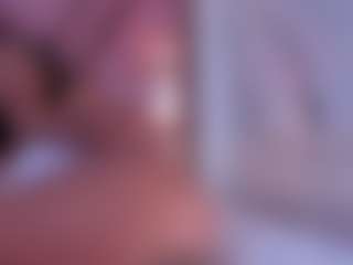 Live cam show with Averlie-Sterling - Ebony on Chatstar | colombia