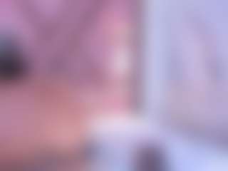 Live cam show with Averlie-Sterling - Ebony Petite on Pornisteam.com