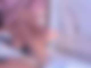 Live cam show with Averlie-Sterling - Ebony Petite on Fit Hotties