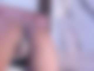 Live cam show with Averlie-Sterling - Black Petite on pussylord.com