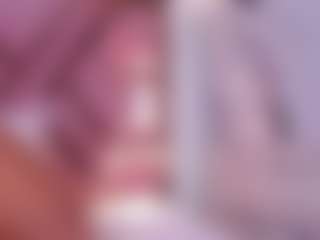Live cam show with Averlie-Sterling - Ebony Petite on Camsoda | colombia