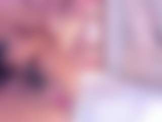 Live cam show with Averlie-Sterling - Ebony Petite on xxxlivecams.org