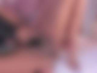 Live cam show with Averlie-Sterling - Black Petite on Nude Live Now