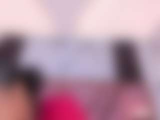 Live cam show with Averlie-Sterling - Black Petite on Pornisteam.com