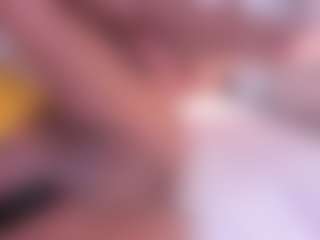 Live cam show with Averlie-Sterling - Striptease on camtv