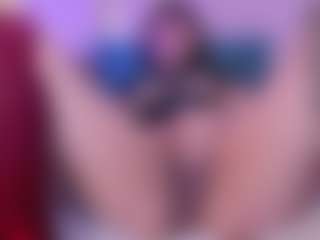 Live cam show with samanthamoons25 - Red Hair Young Adult on Camsoda