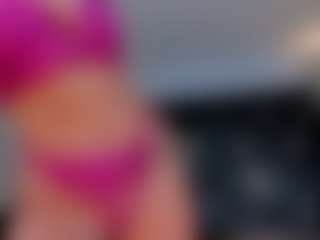 Live cam show with SarahYates - Nipple Piercings on Fling VIP Chat
