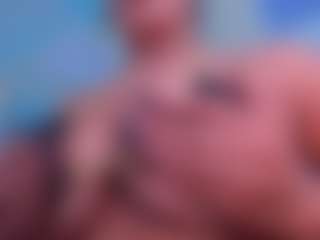 SarahYates MILF webcam performer live streaming