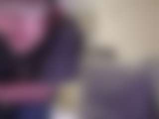 Stonervixen1014 MILF webcam performer live streaming
