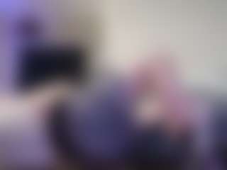 Live cam show with Stonervixen1014 - Dildo Or Vibrator MILF on Streamer API