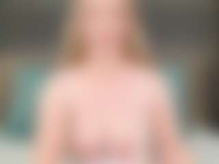 Live cam show with AnneLey - Petite on Camsoda